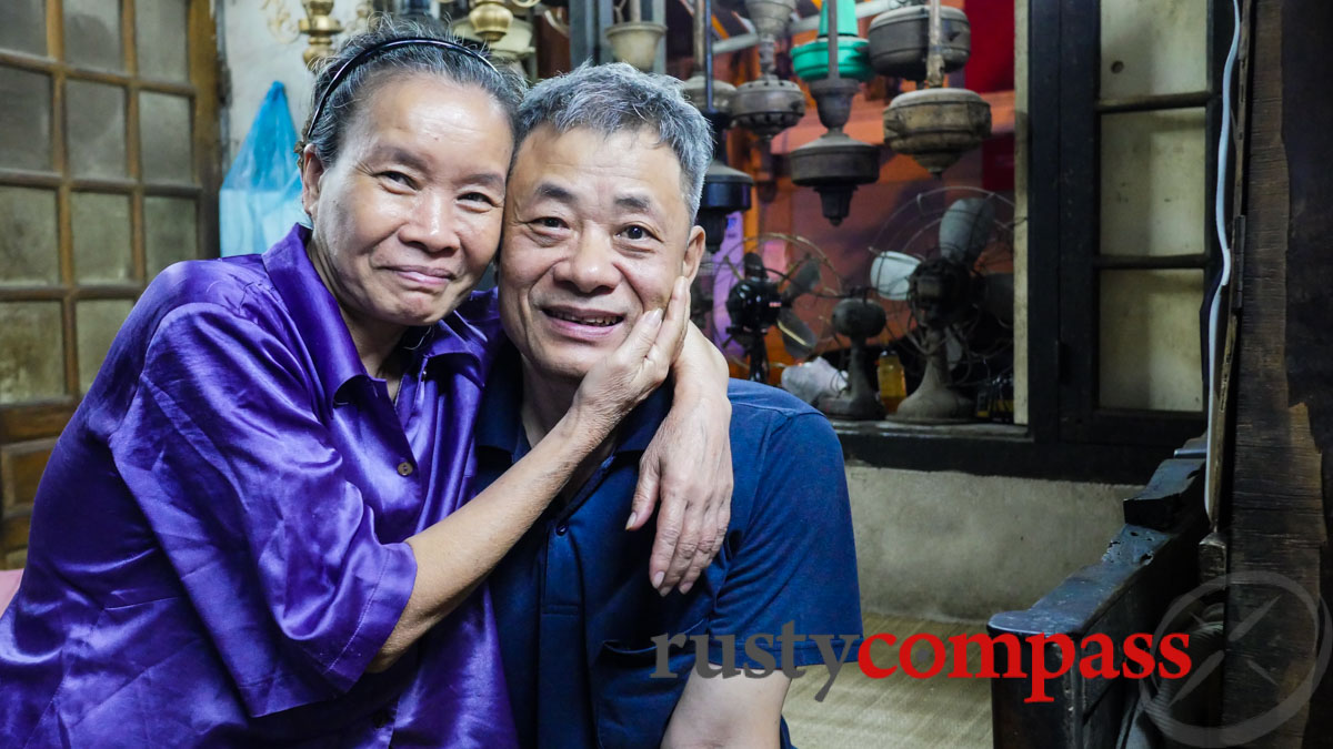 An adorable Hanoi couple
